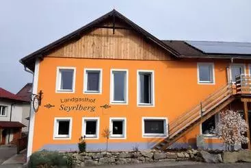 ユースホステル Landgasthof Seyrlberg