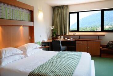 Отель Archamps Porte Sud De Geneve