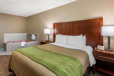 Отель Comfort Inn & Suites El Centro I8