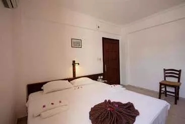 Hotel Sun And Sea Beach