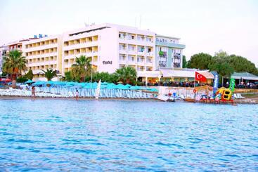 Tuntas Beach Hotel   All Inclusive