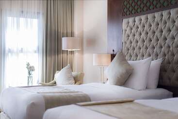 Vittori Palace Hotel And Residences