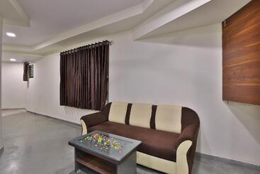 Hotell Oyo 46791  New Suryam