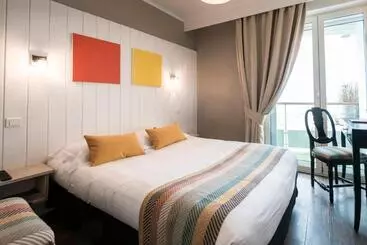 Hotel Hôtel De La Marée   Face à L Océan   Ile De Ré