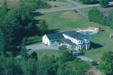 ベッドアンドブレックファースト The Parrsboro Mansion Inn