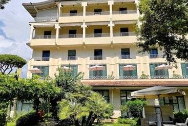 בית מלון כפרי Acapulco