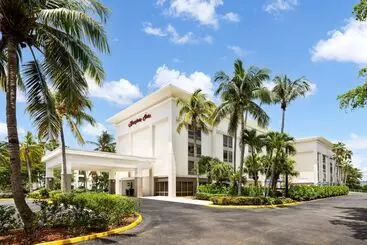 בית מלון כפרי Hampton Inn Naples Central