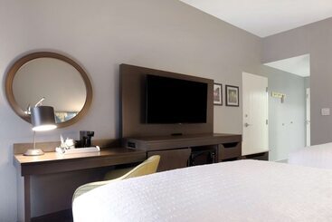 Отель Hampton Inn Natchitoches