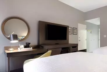 هتل Hampton Inn Natchitoches