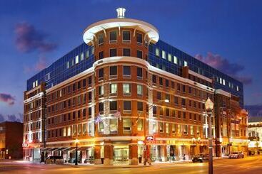 هتل Hampton Inn & Suites Columbusdowntown