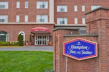 فندق Hampton Inn & Suites Stamford