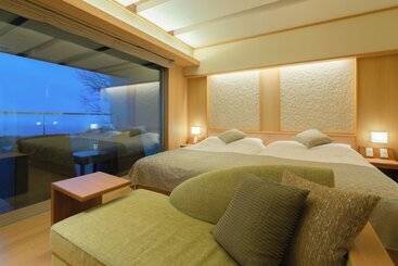 ريوكان Omuro No Mori Gyokusui  Adult Only