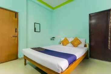 Hotel Spot On 75475 Cn Guest House