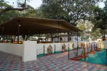 Resort Neel Kanth Motels &