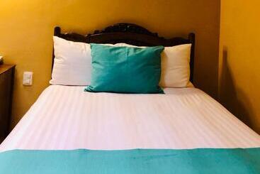 هتل Boutique Casa De Las Manrique