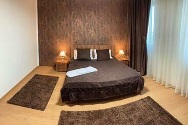 פנסיון Negrea Events