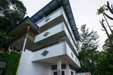 Hotelli Oyo 16166 Linten Holiday Resort