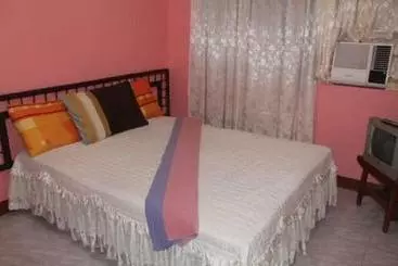 ホテル Oyo 639 Colors Mansion