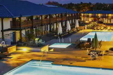 酒店 Lakehouse Resort