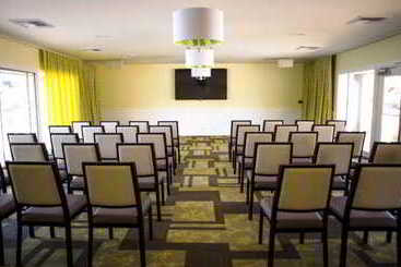 Szálloda Lakehouse Resort