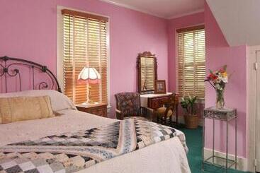 Отель St. Francis Inn Saint Augustine