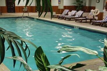 בית מלון כפרי The Inn And Spa At East Wind