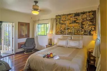 Hotel The Inn At Kulaniapia Falls