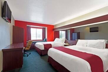 Microtel Inn & Suites By Wyndham Brandon
