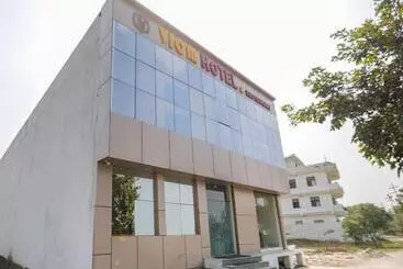 Capital O Hotel Viom