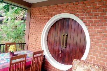 צימר The Hobbit Cottage Ella