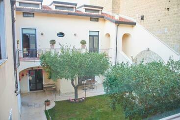 هتل Cas'e Charming House Family