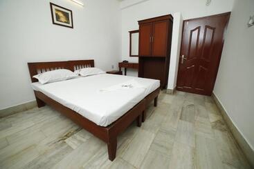 بنسيون Kairali Tourist Home