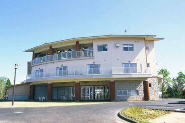 Hotel 森林公園スイス村 風のがっこう京都