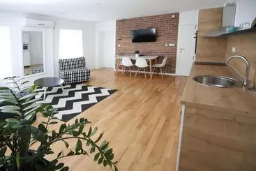 Majatalo Home Apartmani I Sobe