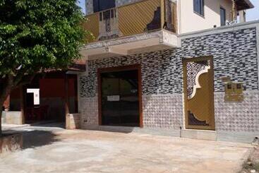 Pension (Hôtel basse catégorie) Suites Flor De Lis