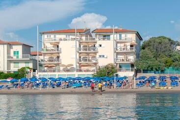 Aparthotel Residence Villa Lo Scoglietto