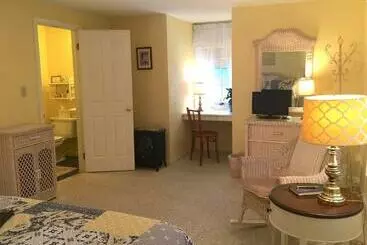 The Lancaster Bed And Breakfast