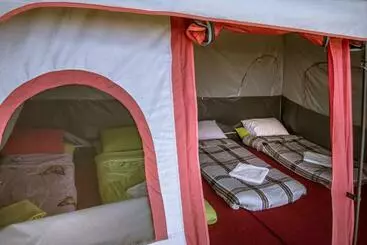 Black Lava Hostel And Lodge