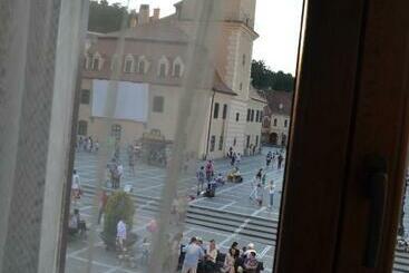 هتل آپارتمان Casa Krone Piața Sfatului