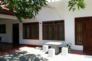 Pansiyon Desitha Family House