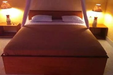 Majatalo Dinoyin Bungalows