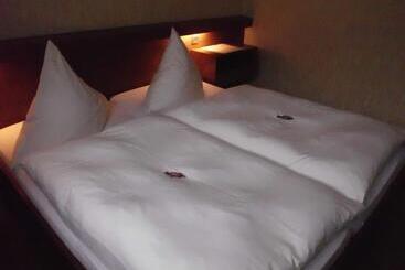 Pensão Finken, Gästezimmer An Der Rench