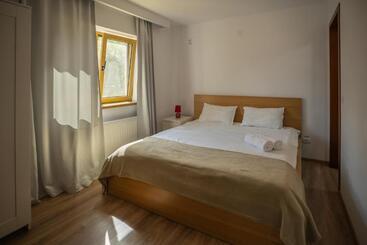 پانسیون Opus View