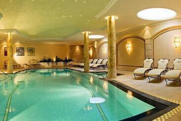 هتل Garni Dolomieu