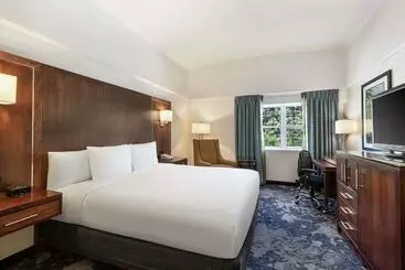 Hotelli Doubletree By Hilton Cape Cod Hyannis