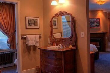 호텔 Inn On Broadway