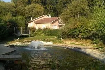 ベッドアンドブレックファースト Le Jardin Ombragé