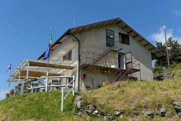 簡易ホテル Rifugio Truc