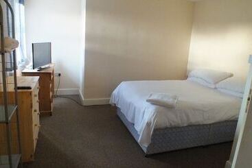 簡易ホテル The Watermans Arms