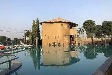 Hotel Natraj & Resort